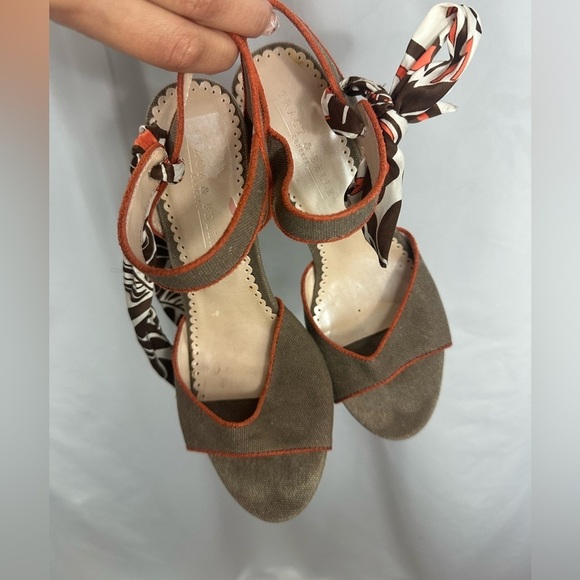 Tracy & Belle tan heels with ribbon tie size 37 - Picture 8 of 10